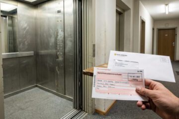Anfechtungsklage gegen WEG-Beschluss scheitert bei 5 Wochen Verspätung